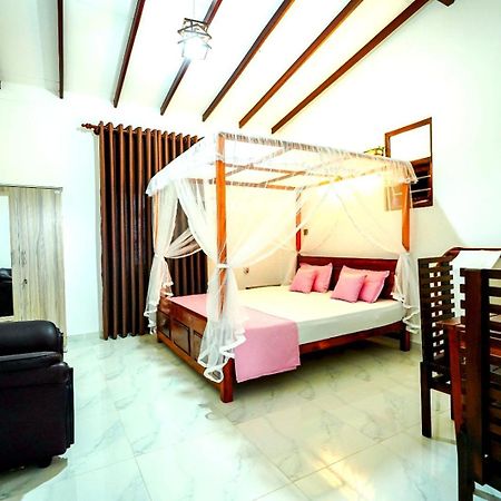 Wavesong Residences Matara Exterior foto