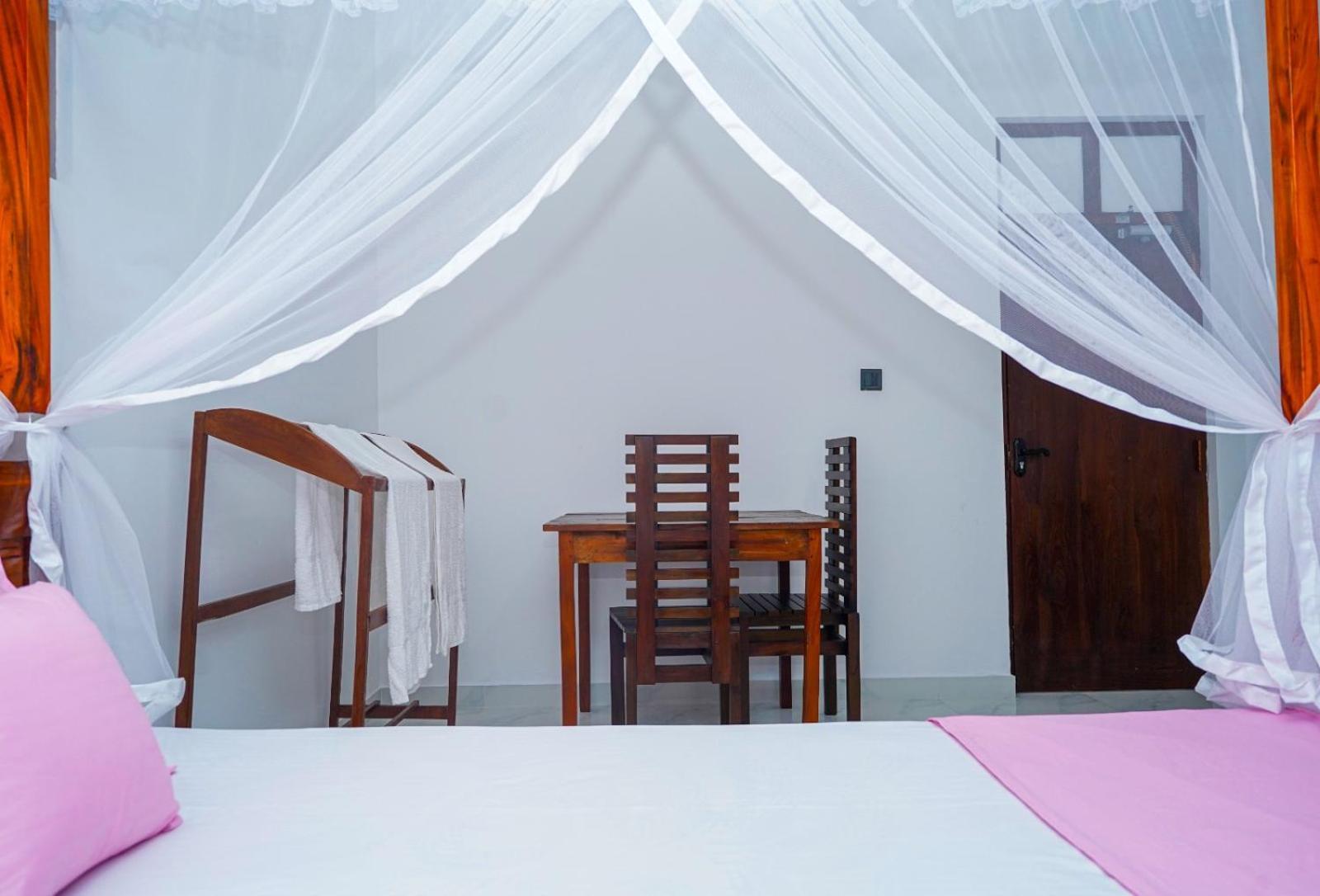 Wavesong Residences Matara Exterior foto